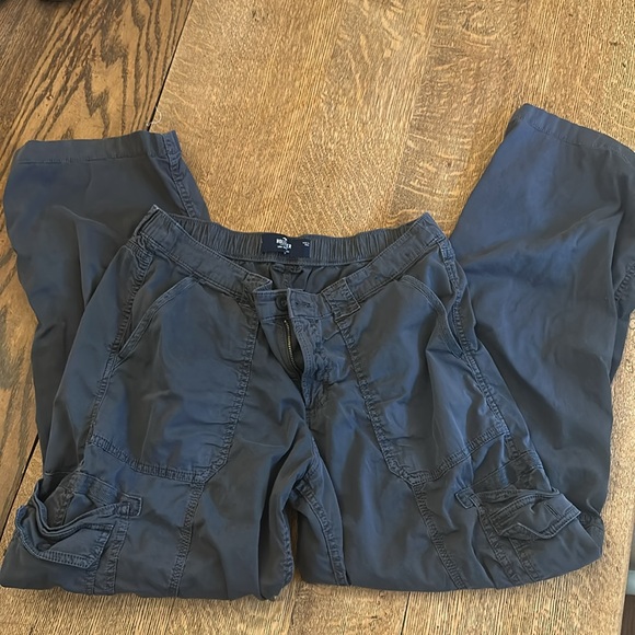 Hollister low rise baggy pants - Picture 3 of 6